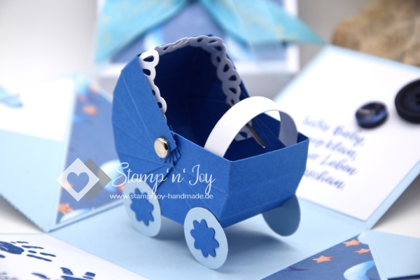 Explosionsbox Baby Junge ca. 7x7x7cm | Geldgeschenk Geburt | Kinderwagen | Mond, Sterne | hellblau weiß | Art. Nr. 00020507